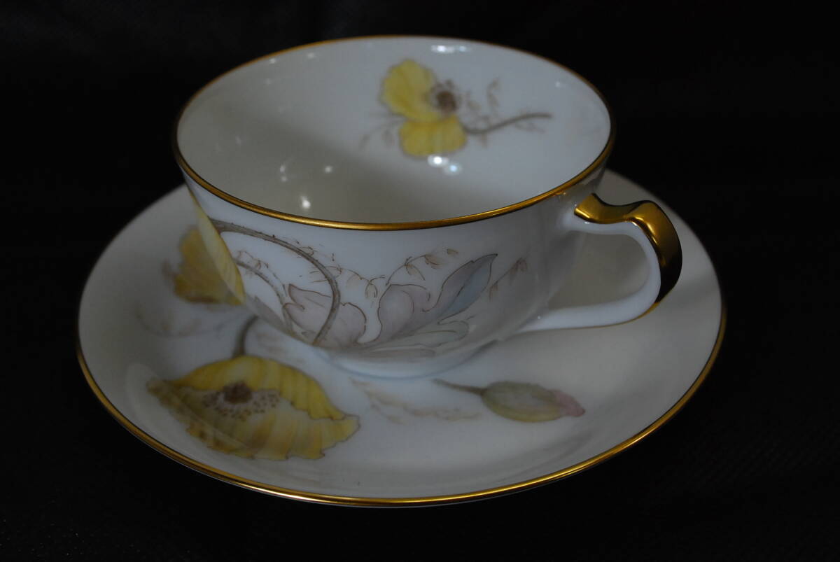 F91◇B未使用◇大倉陶園◇希少なポピー柄◇カップ&ソーサー １客◇西洋美術 洋食器◇白磁 金彩 手彩色 芥子花紋◇送料680円◇