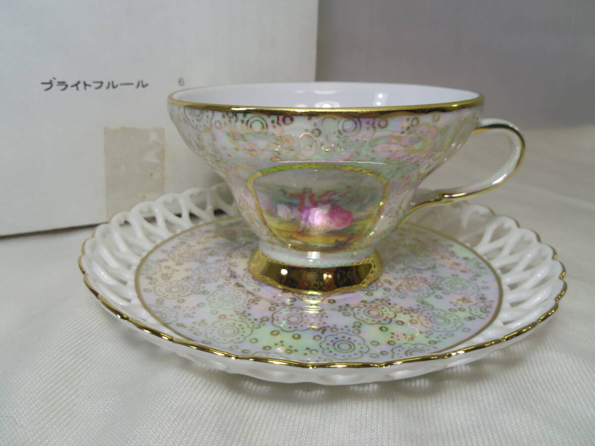 F62◇⑥新品 未使用◇金彩 カップ＆ソーサー◇世界の名窯 コレクション アンティーク調珈琲碗皿◇金彩 コーヒー 紅茶◇箱入り◇送料680円◇