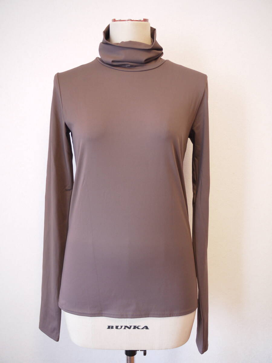 ＭＡＳＡＧＯ マサゴ　ハイネックストレッチインナー　￥8,800- ブラウン M 未使用