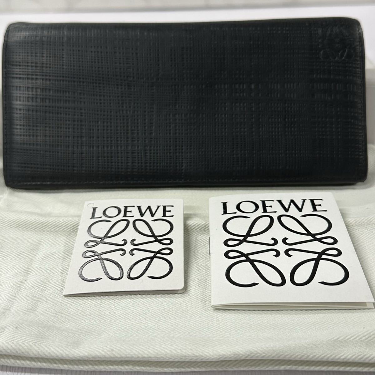 現行　ロエベ　LOEWE 財布　二つ折り　長財布　アナグラム　ロゴ　メンズ　レディース　