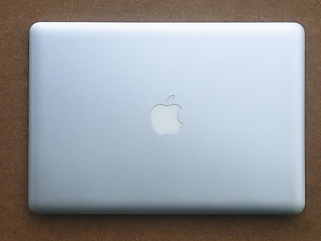 Apple Macbook Air 二代目　A1304 バッテリー使用可　起動可能　送料630円～　現状品