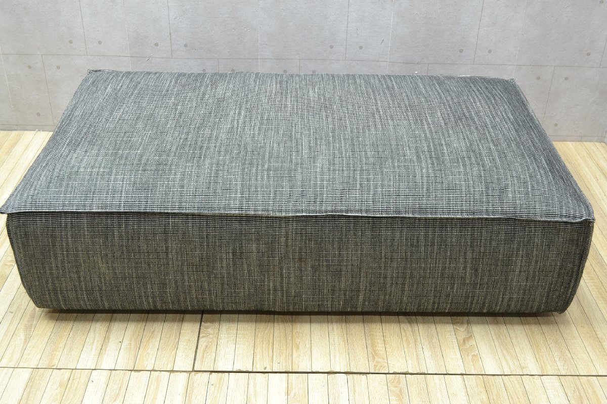 C2686■ACTUS アクタス■MITON BIGOTTOMAN　ミトン　ビックオットマン■スツール■高さ（約）440mm×幅（約)1530ｍｍ×奥行（約）920ｍｍ