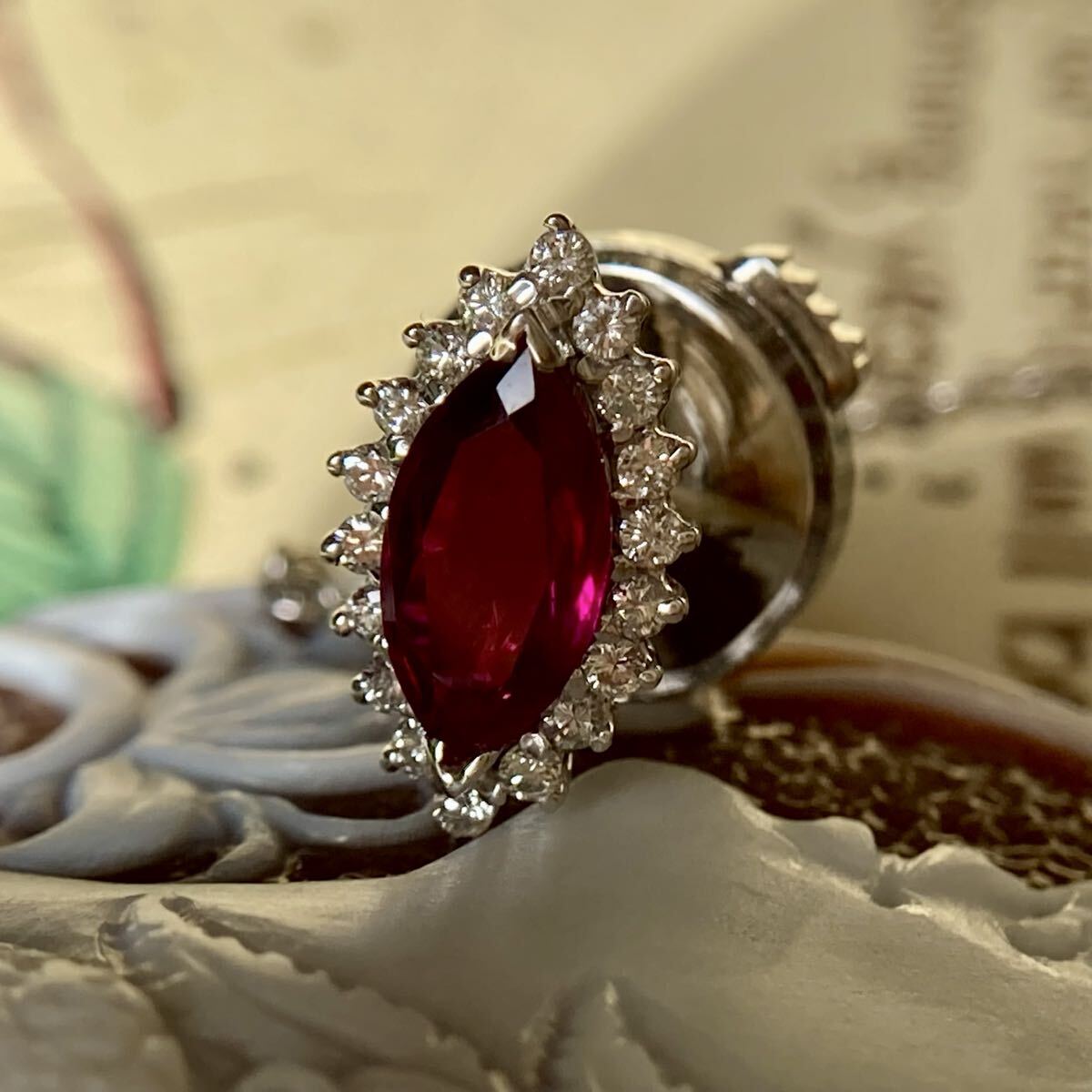 k14 真紅の輝き　ビルマ産ルビー0.850ct ダイヤモンド　ピンブローチ　タイタック