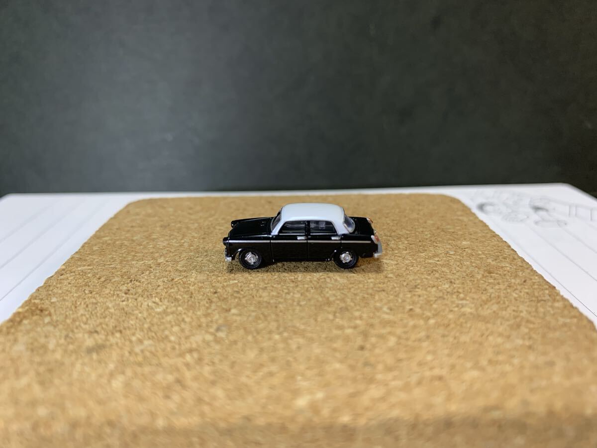 1/150 ダットサン ブルーバード(白×黒) 「ザ・カーコレクション 第1弾」 TOMYTEC トミーテック