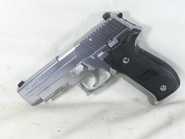 Σ東京マルイ　SIG SAUER P226R　クロームシルバー　ガスブローバック　GBB　シグ　ザウエル