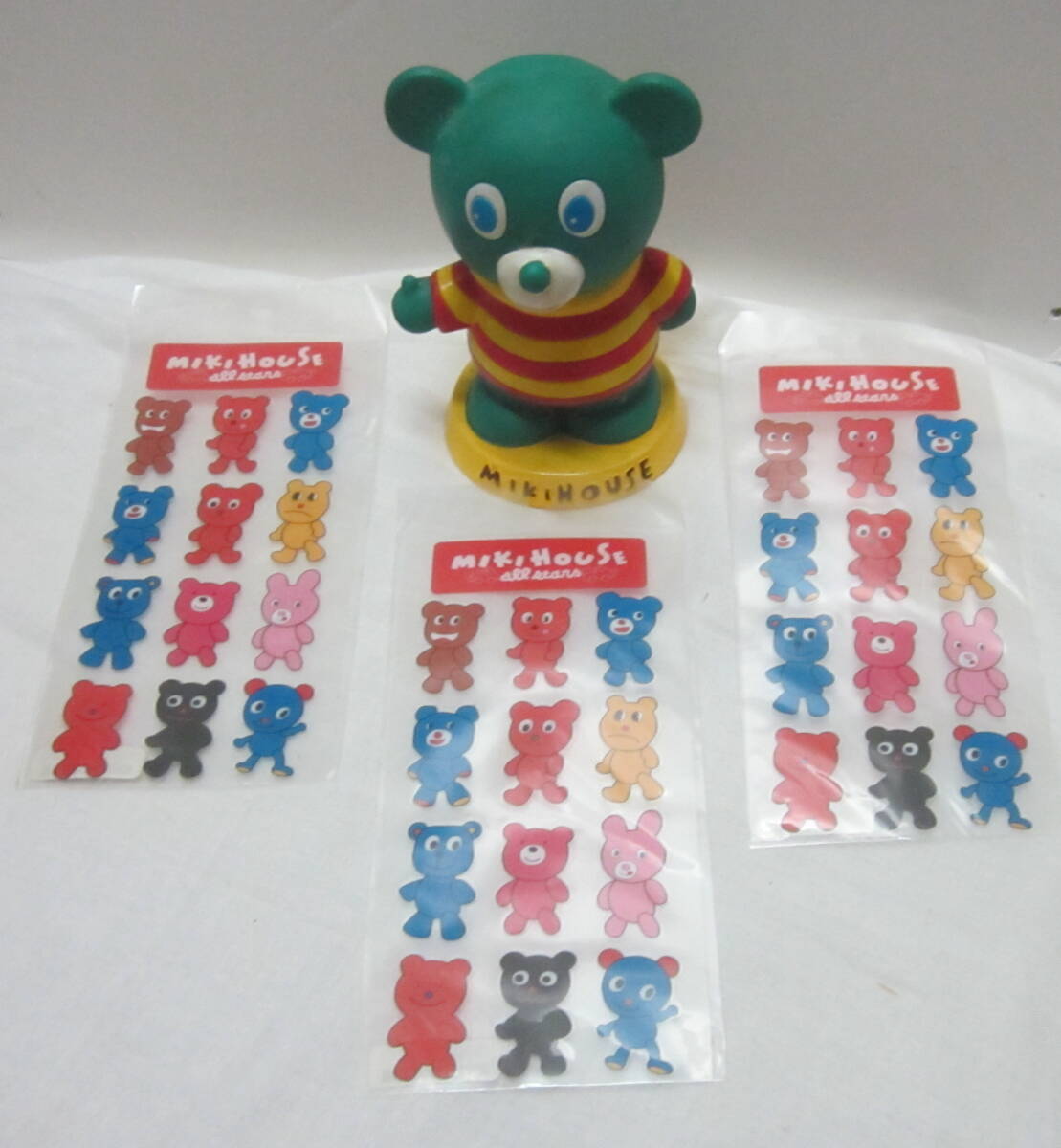 ミキハウス　ノベルティ　くまのブッチー　貯金箱＆くまさんシール　３枚　３０年以上前の品