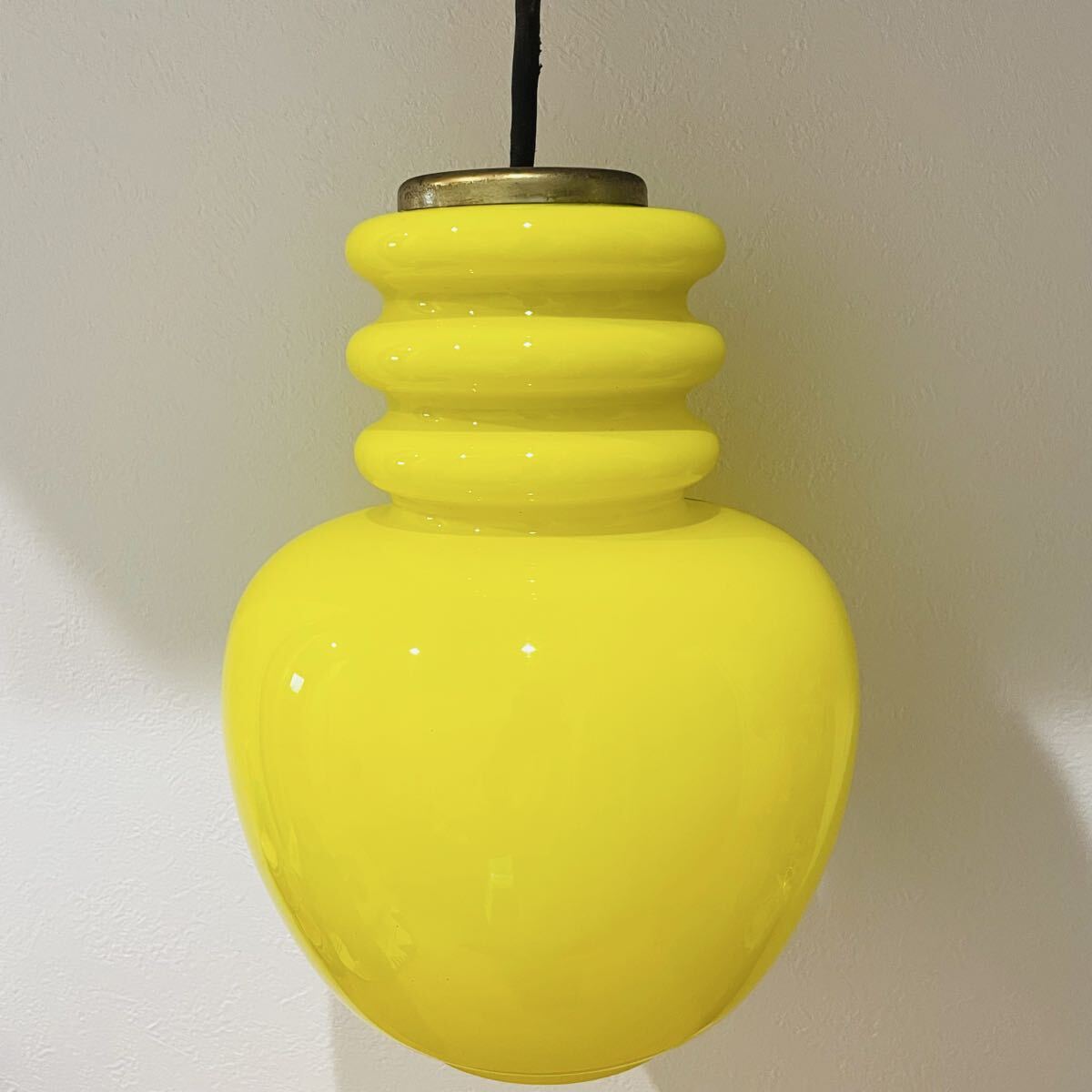 昭和レトロ ペンダントライト 照明 イエロー 黄色 レトロポップ ガラス 天井照明 アンティーク