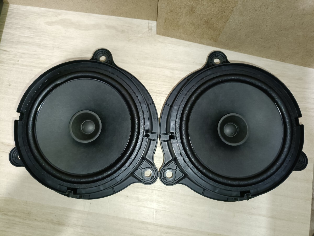 ニッサン　純正スピーカーペア(中古品)　フルレンジ