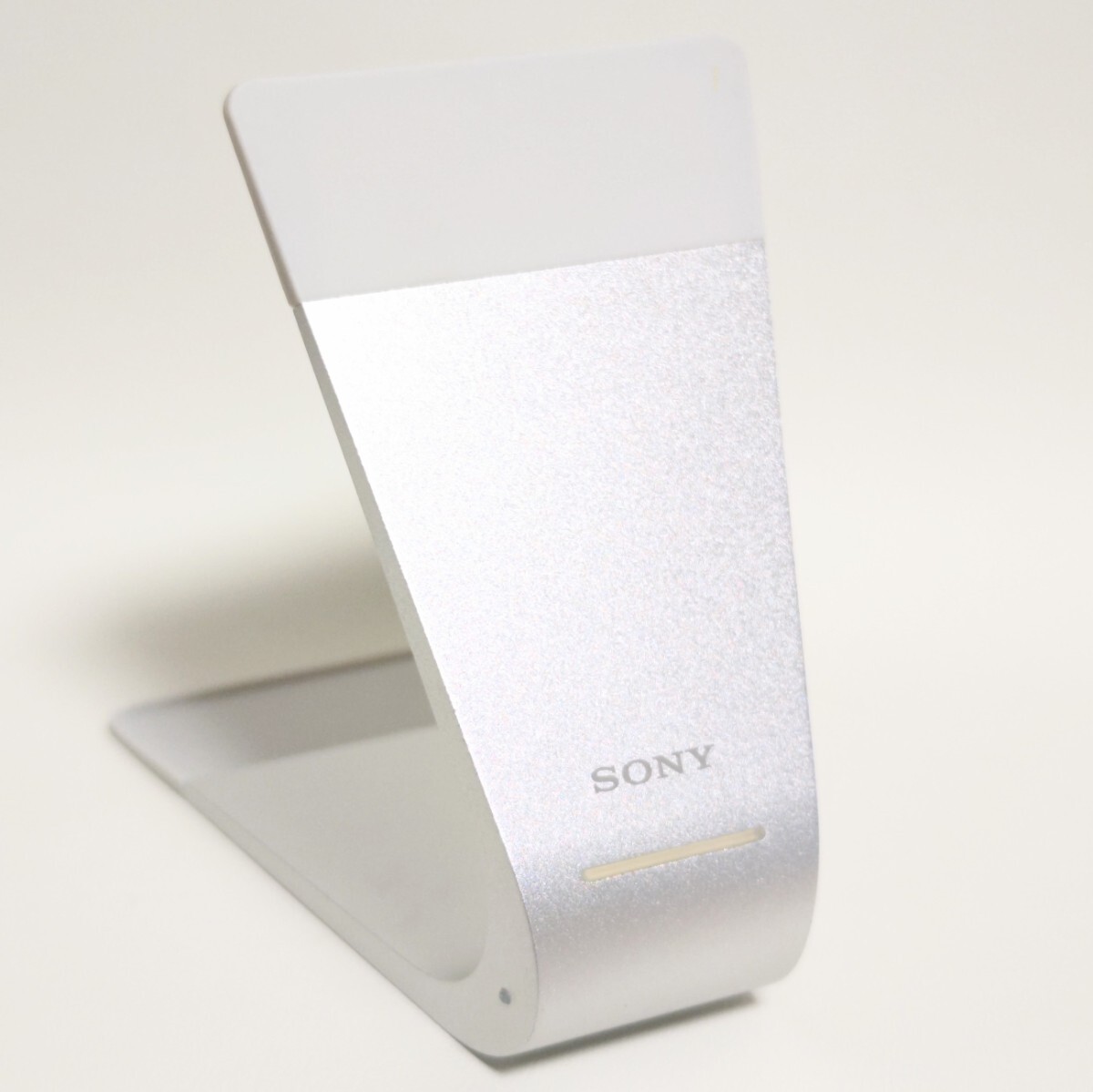 美品 SONY Xperia Tablet Sシリーズ用 SGPDS4 タブレットスタンド