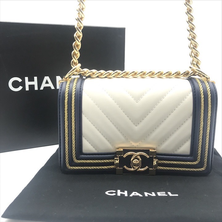 展示品 CHANEL シャネル ココマーク ボーイシャネル Vステッチ ラムスキン バイカラー チェーン ショルダー バッグ a4715