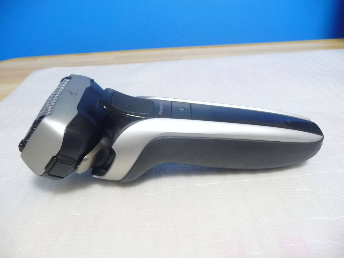 ◆ほぼ新品(展示品) Panasonic メンズシェーバー LAMDASH（ラムダッシュ）PRO ES-LV7J-S [ハイグレードモデル/リニアモーター5枚刃] その2
