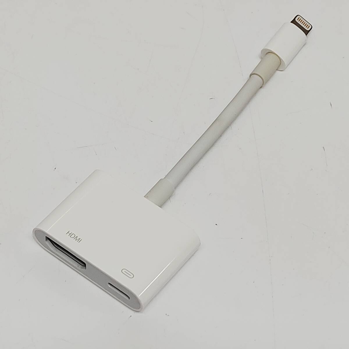 ●動作品 アップル A1438 HDMI変換アダプター Apple Lightning Digital av HDMI ライトニングケーブル iPhone アクセサリー N1079