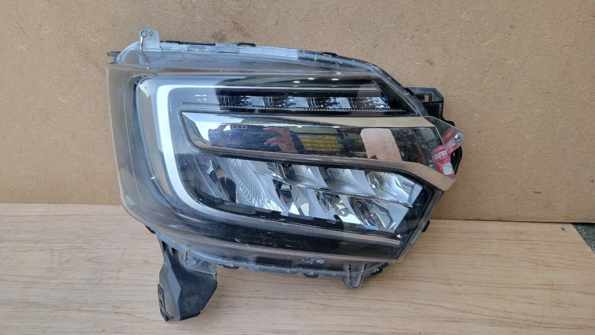 ホンダ N-BOX カスタム JF3 前期 右 ヘッドライト LEDライト STANLEYW3106 刻印 J 破損無し 中古品 M