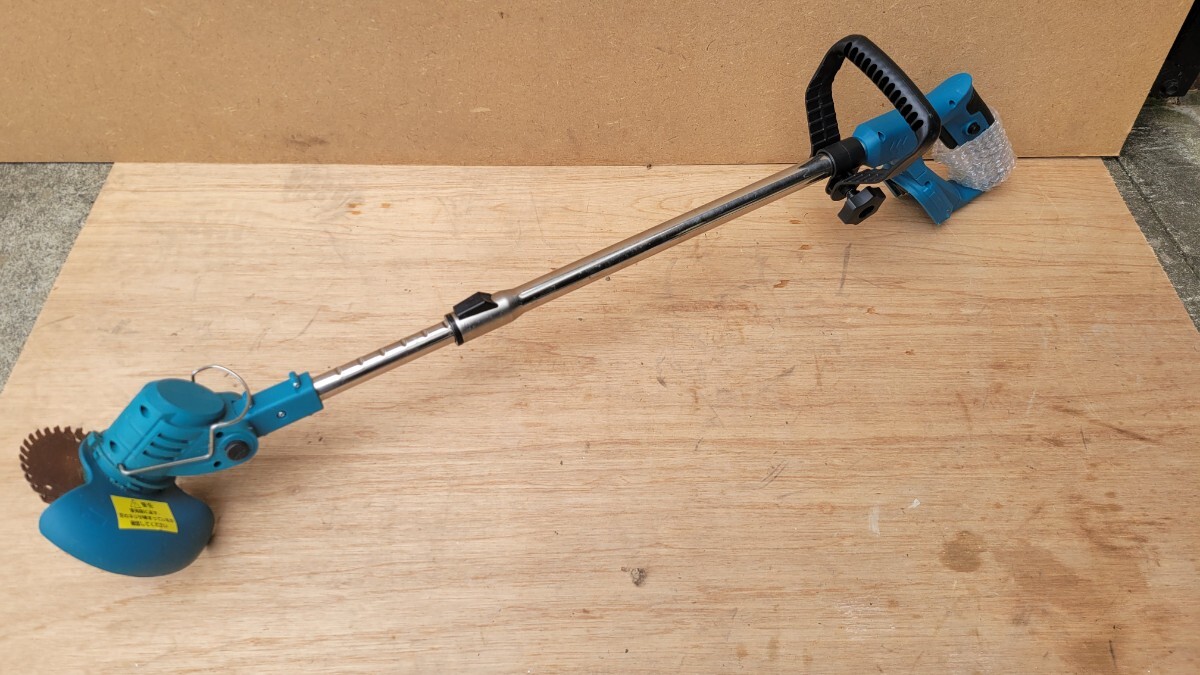 草刈り機 充電式草刈機 コードレス 伸縮式 充電式 電動草刈機 芝刈り機 低騒音 軽量 角度調節 中古品 