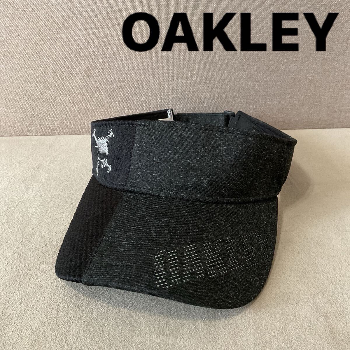 【超美品】 OAKLEY オークリー サンバイザー 黒 ゴルフ ゴルフウェア キャップ GOLF ブラック　ゴルフサンバイザー　スカル