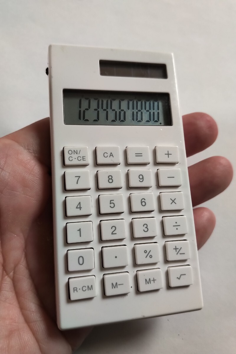 無印良品 MUJI グッドデザイン ポケット電卓 BO-198 ソーラー 廃盤モデル カリキュレーター ホワイト モダンデザイン / CASIO Canon BRAUN
