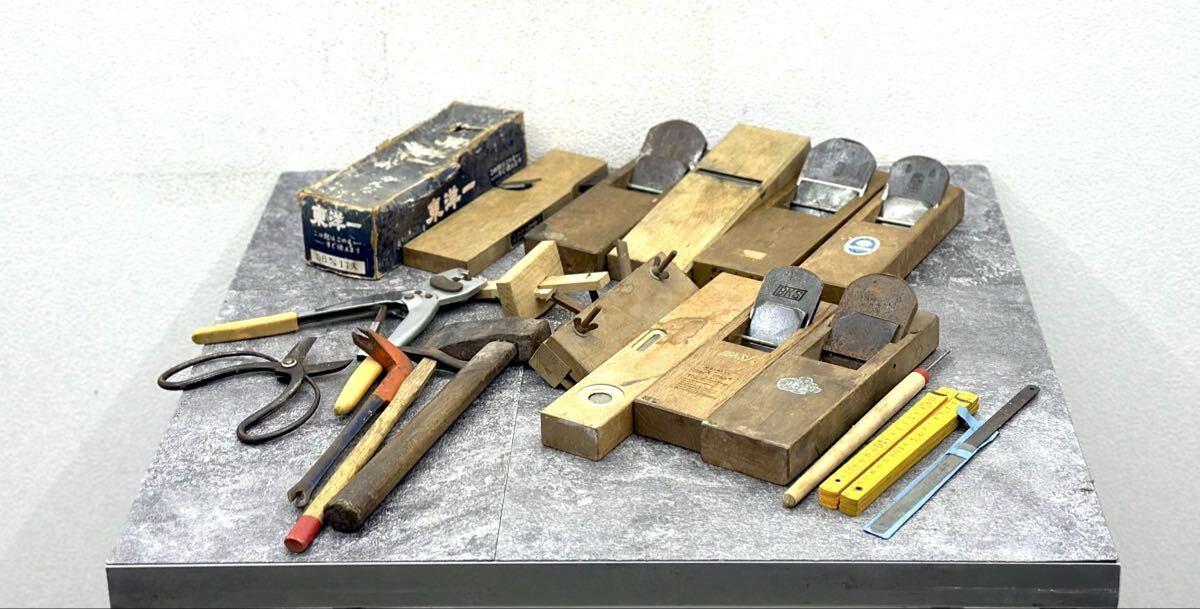 鉋 平鉋 際鉋 毛引き 小かし かんな 特殊鉋 トンカチ 斧 錐 ハサミ ハンドプレス 工具 まとめ 大工道具■兵庫県姫路市から g4 25-4526