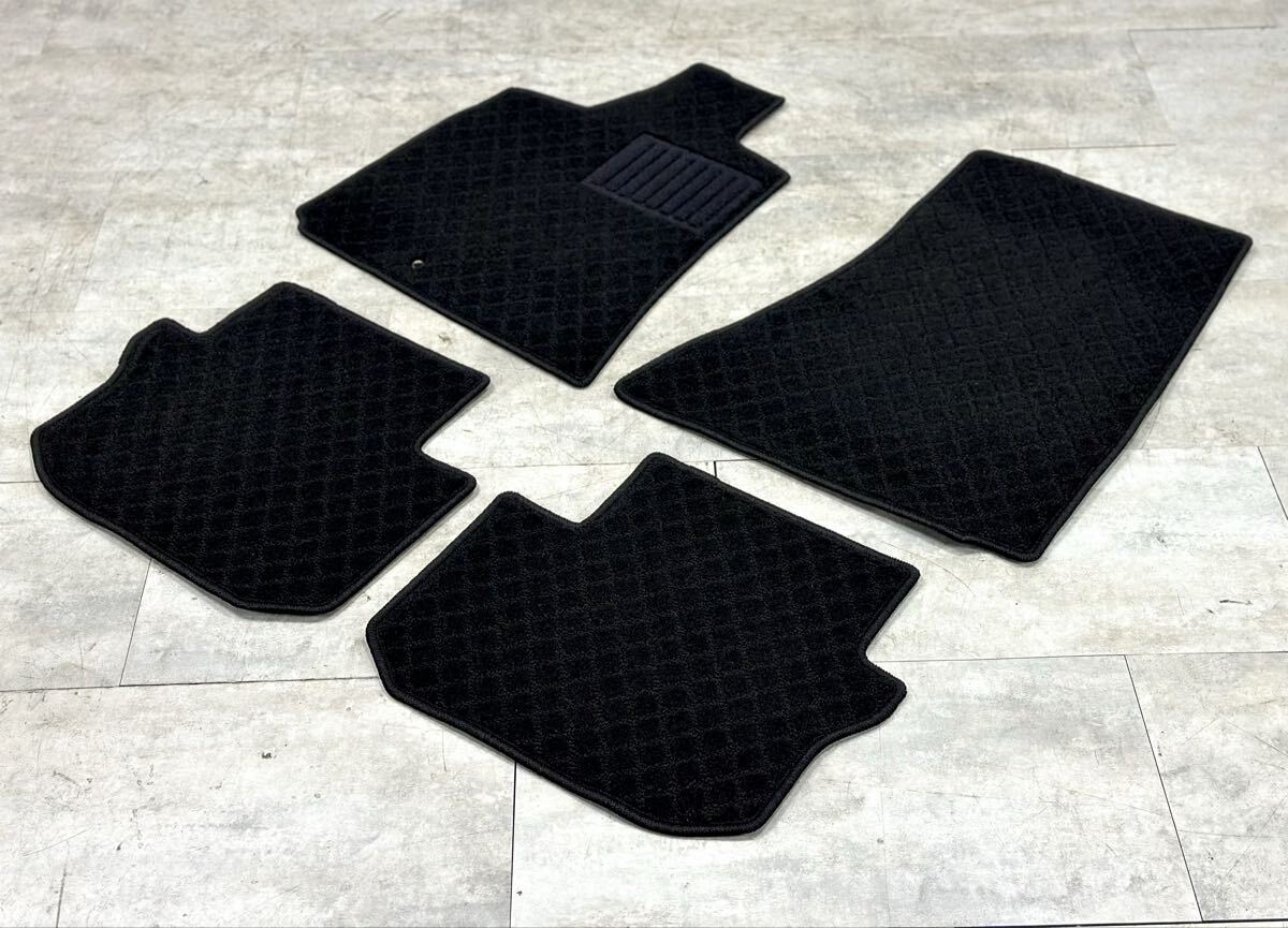 未使用/保管品■フロアマット マセラティ ギブリ 左 黒 ブラック マットセット カー用品 内装 車 社外品■兵庫県姫路市から 25-4432