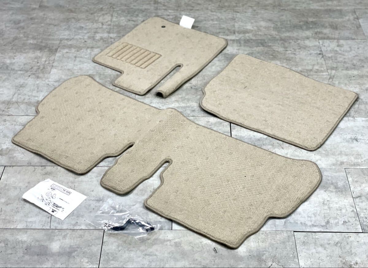 未使用/保管品■フロアマット ダイハツ ムーヴ LA100S ベージュ マットセット カー用品 内装 車 社外品■兵庫県姫路市から 25-4264