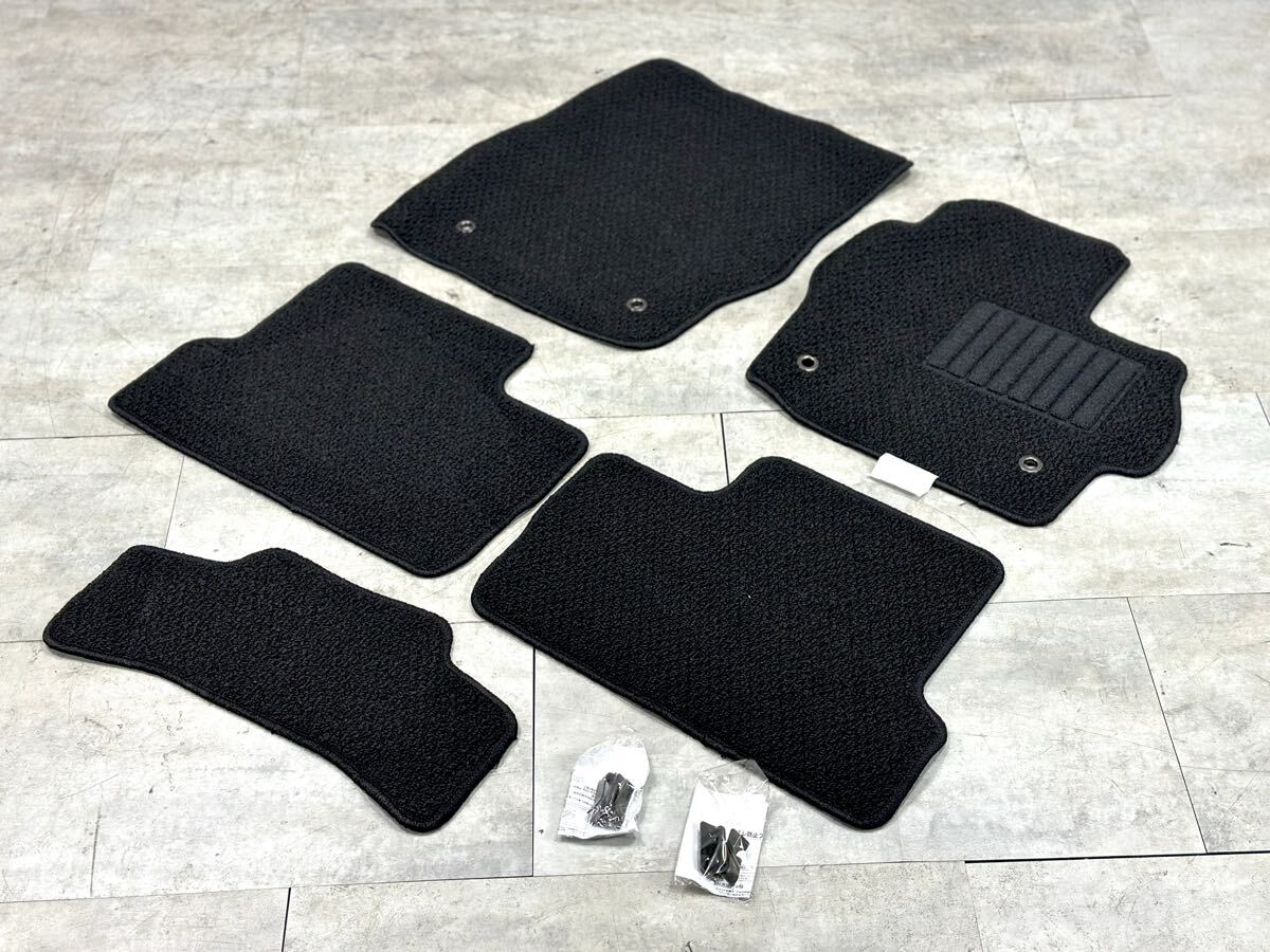 未使用/保管品■フロアマット マツダ アクセラ アクセラスポーツ 黒 ブラック マット カー用品 内装 社外品■兵庫県姫路市から 25-4443