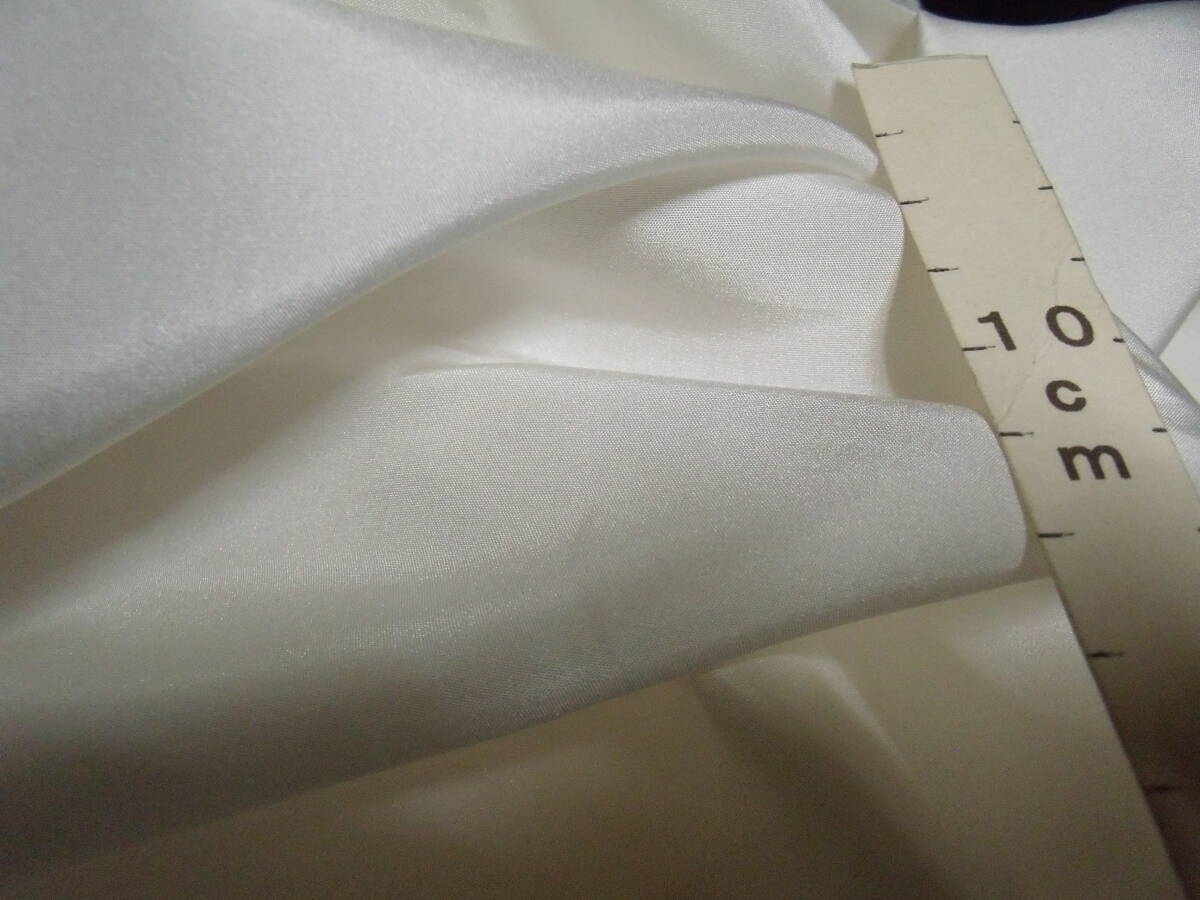 はぎれ　羽二重　正絹　ハギレ　端切れ　絹　シルク　生地　広幅