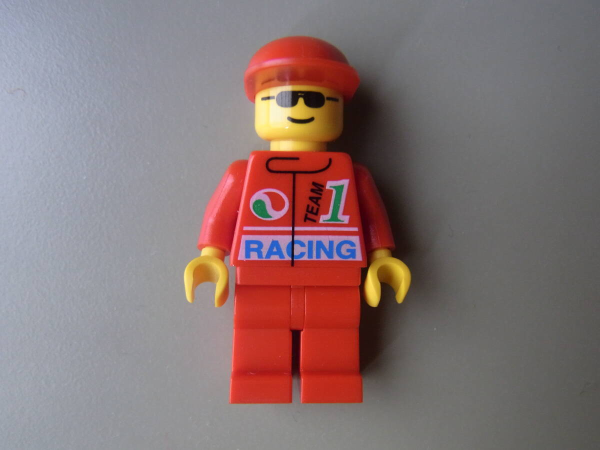 【中古】レゴ[LEGO]ミニフィグ #6337 F1サーキット/Fast Track Finish 1996年 [oct034] 赤い帽子のレーサー オールドレゴ ヴィンテージ