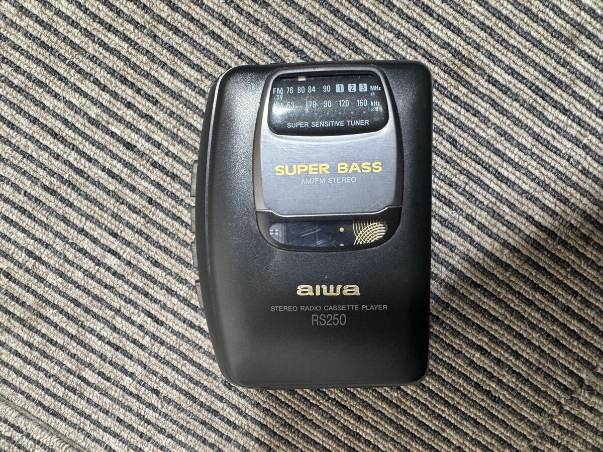 aiwa STEREO RADIO CASSETTE PLAYER RS250 アイワ ポータブルカセットプレーヤー ラジオ AM/FM 音出し確認済み！