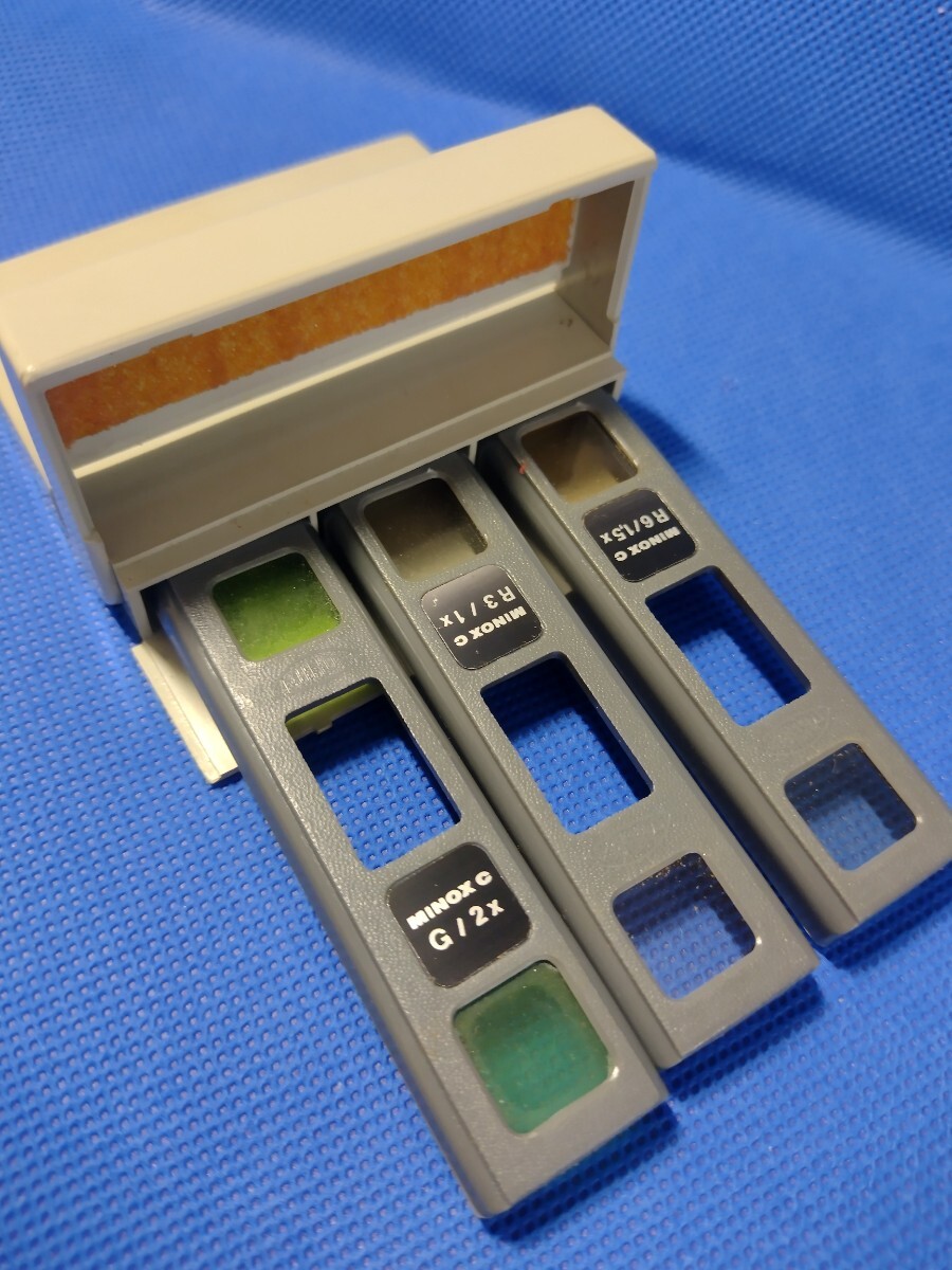 ミノックス カラーフィルターセット ケース入り A SET OF MINOX COLOR FILTERS