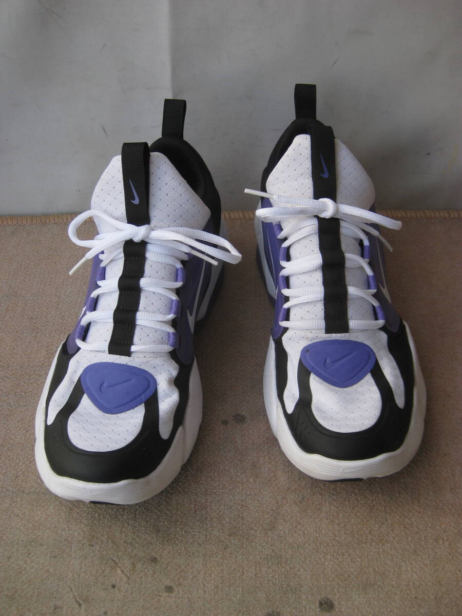 ★NIKE 　AIR MAX 　スニーカー　　AT3378-510 　　白　黒　パープル　　２７.5cm　　　美品