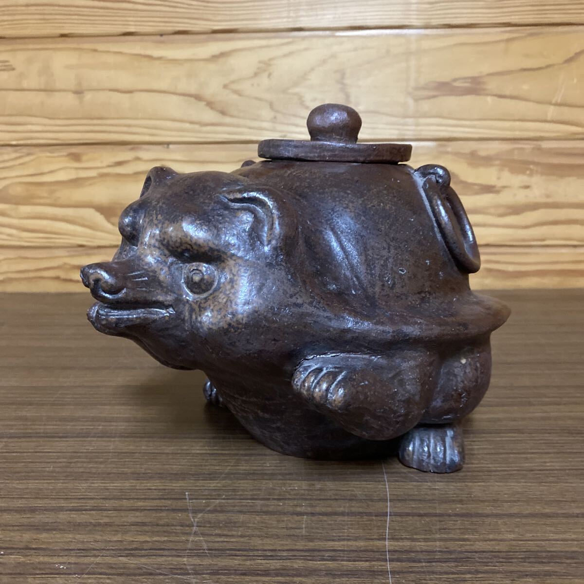 旧家整理品 分福茶釜 狸 備前焼 英二郎 水注 急須 茶道具 茶器 茶壺 置物 細密彫刻 古備前 分福狸 骨董品 古美術品 全長27.5cm【103】