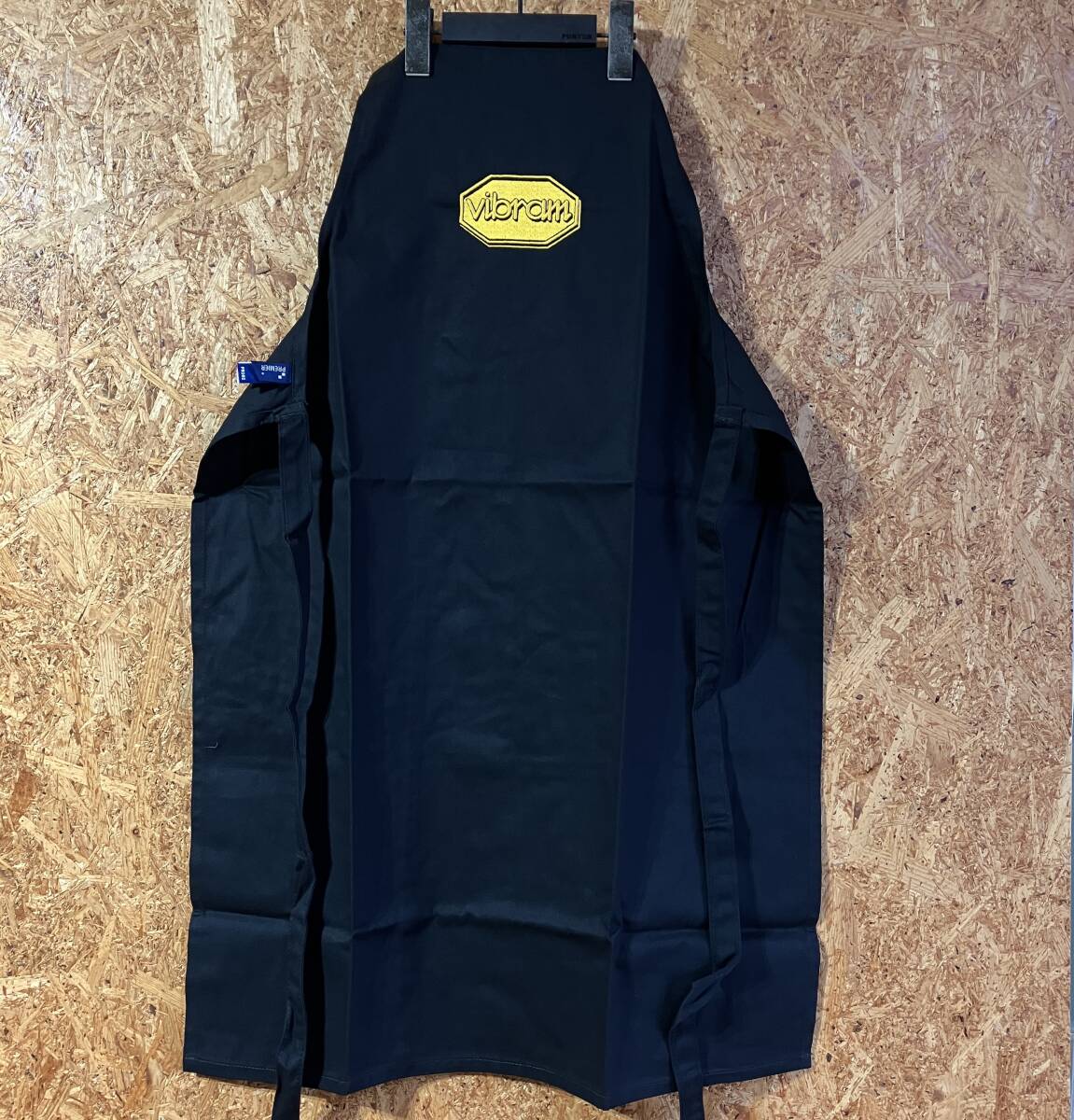 vibram ビブラム エプロン 刺繍