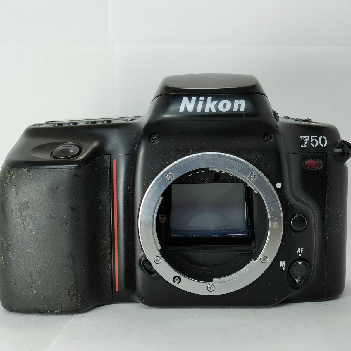 A791) Nikon F50 フィルム一眼レフカメラ ボディ ジャンク