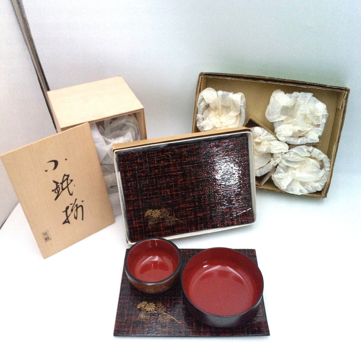 和食器 盆×5枚/小鉢揃 5客×2種 計3点セット 未使用 世観 桐木目 長角盆 箱入り 漆器 菓子入 椀 おもてなし トレイ 【道楽札幌】