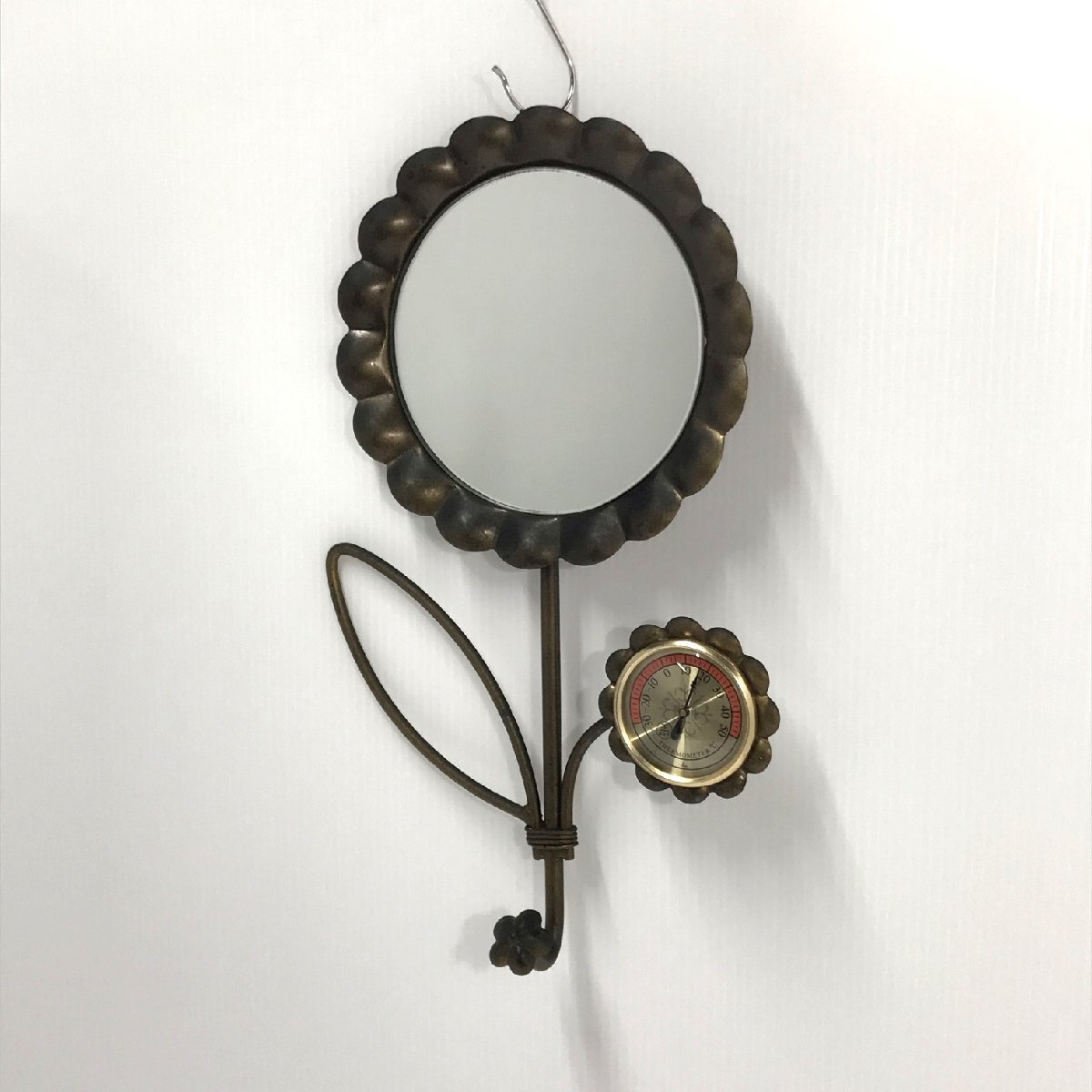 昭和レトロ ひまわり型 温度計付き鏡 壁掛け フック付き アンティーク ミラー 壁飾り 鉄製 インテリア 雑貨【道楽札幌】