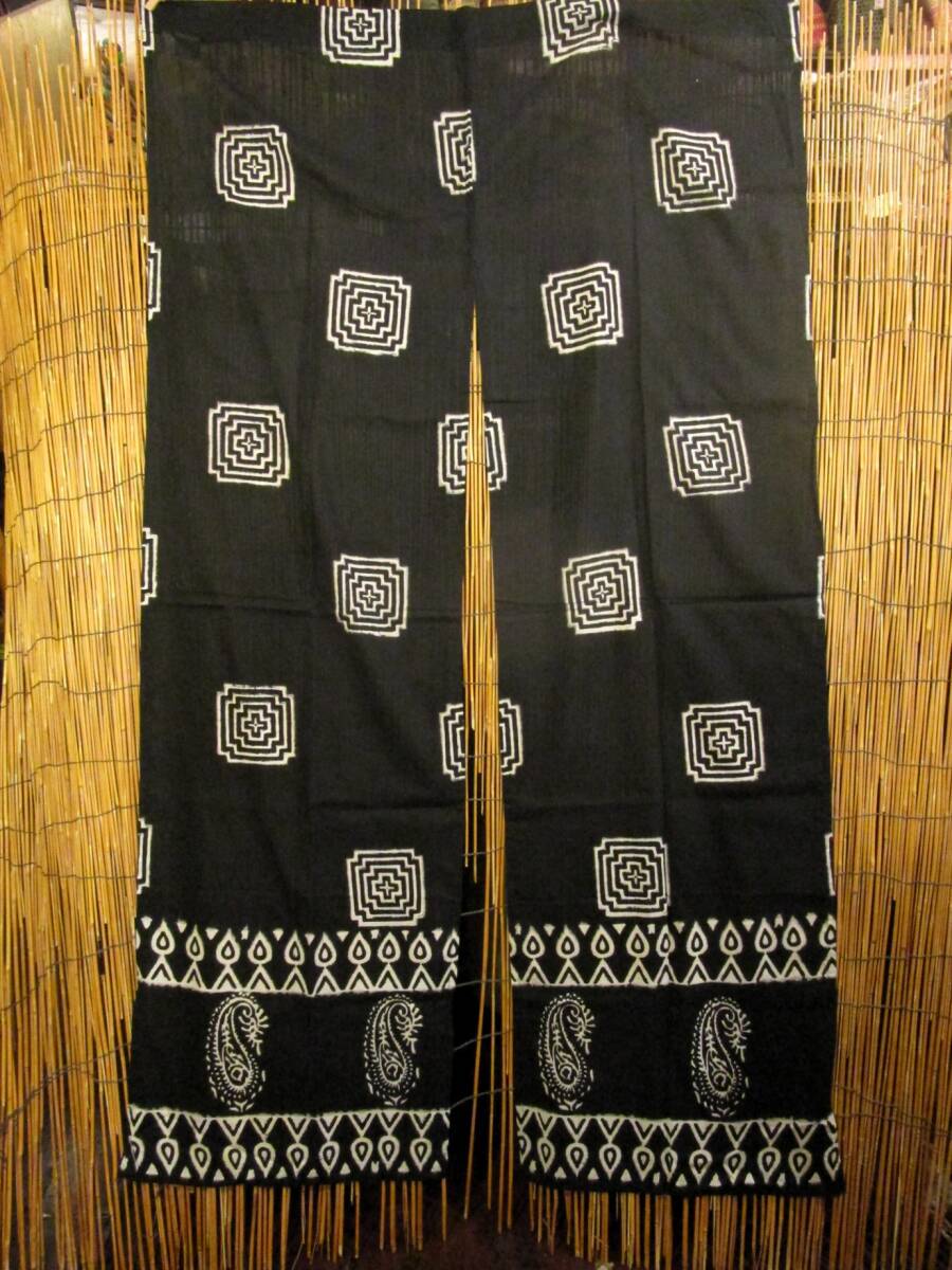 ③新品＊インド綿＊アジアンプリント＊暖簾＊のれん