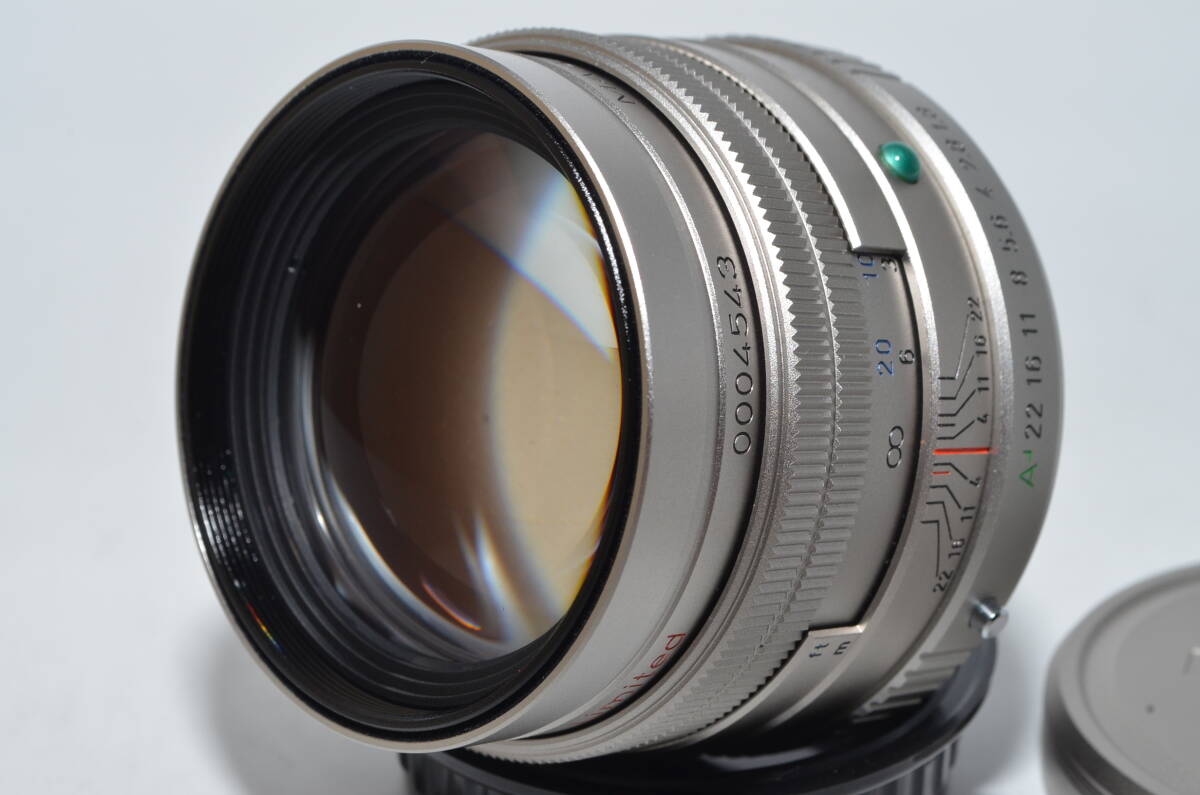 250898★ほぼ新品★ペンタックス HD PENTAX-FA 77mmF1.8 Limited シルバー 中望遠単焦点レンズ