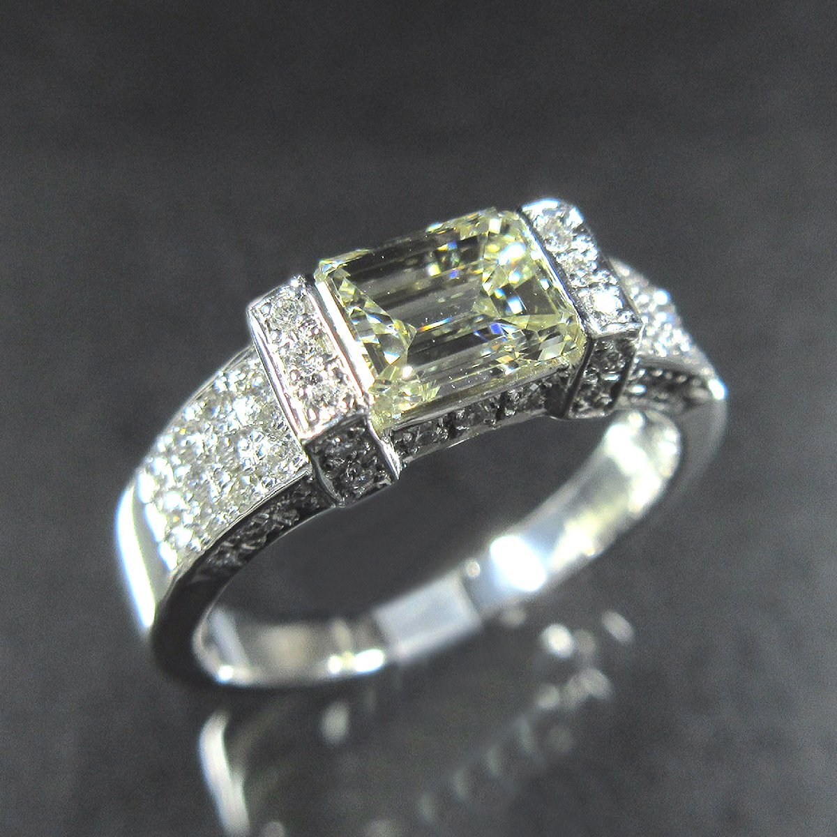 そごう SOGO Pt900 エメラルドカット ダイヤモンド パヴェ プラチナ リング 14号 1.052ct 0.31ct 箱付 中央宝石研究所鑑別書 J141