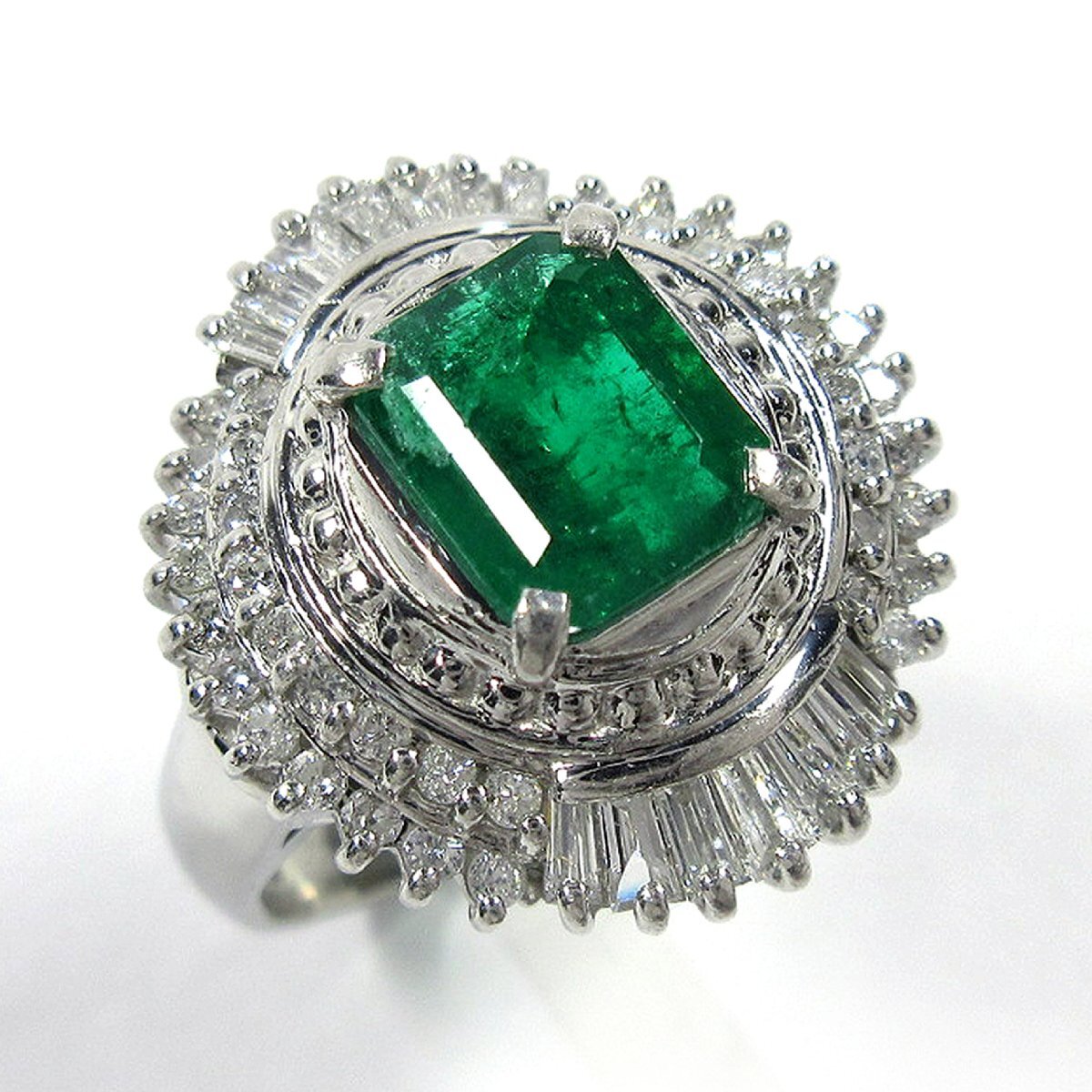 Pt900 エメラルド テーパー ラウンドカット ダイヤ デザイン プラチナ リング 10号 E1.53ct D0.71ct 10.9g 中央宝石研究所鑑別書付 HKJ8
