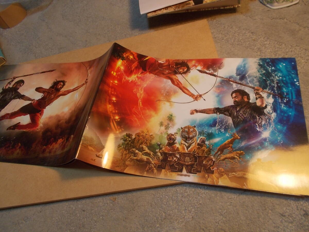 映画パンフレット　RRR(アールアールアール)(2021年インド映画)送料114円