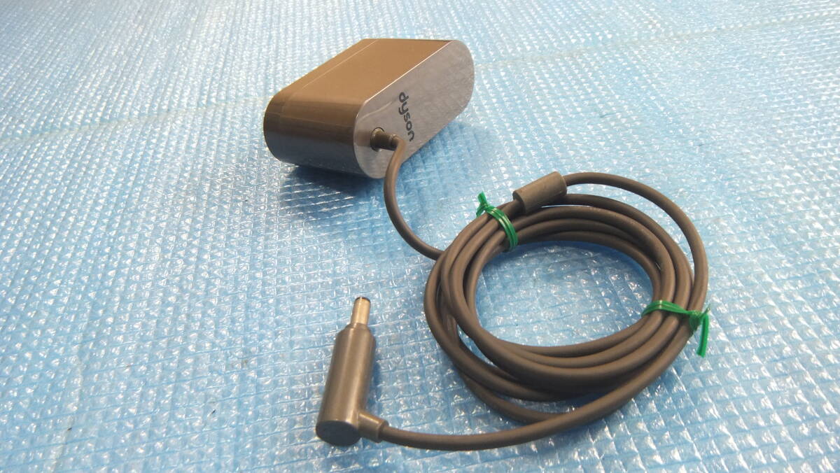 即決 送料520円～ dyson ダイソン 純正 ACアダプター 64506-01 V6 V7 V8 DC58 DC59 DC61 DC62 DC74 電源 アダプタ