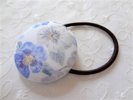 *ハンドメイド*リバティ*Think of Me/ブルーグレー*シンクオブミー*３８ｍｍ*ヘアゴム*