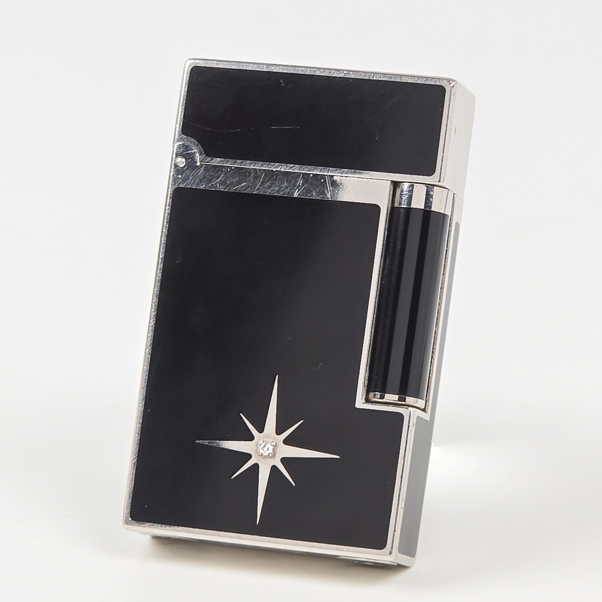 S.T. Dupont デュポン ライン2 ソリテール ガスライター 1Pダイヤ 黒漆塗