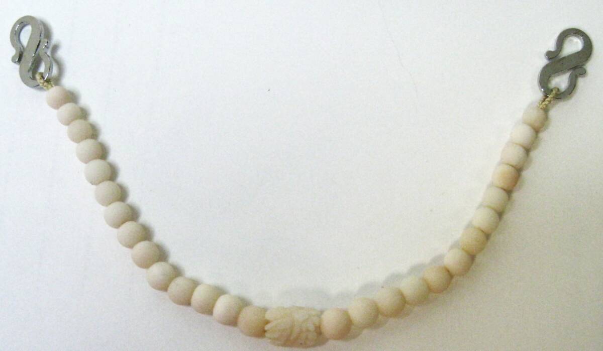 【東京 谷中 質屋おぢさん】美品 羽織紐 羽織ひも 薄いピンクのサンゴ 珊瑚 13cm 和服 和装小物 羽織