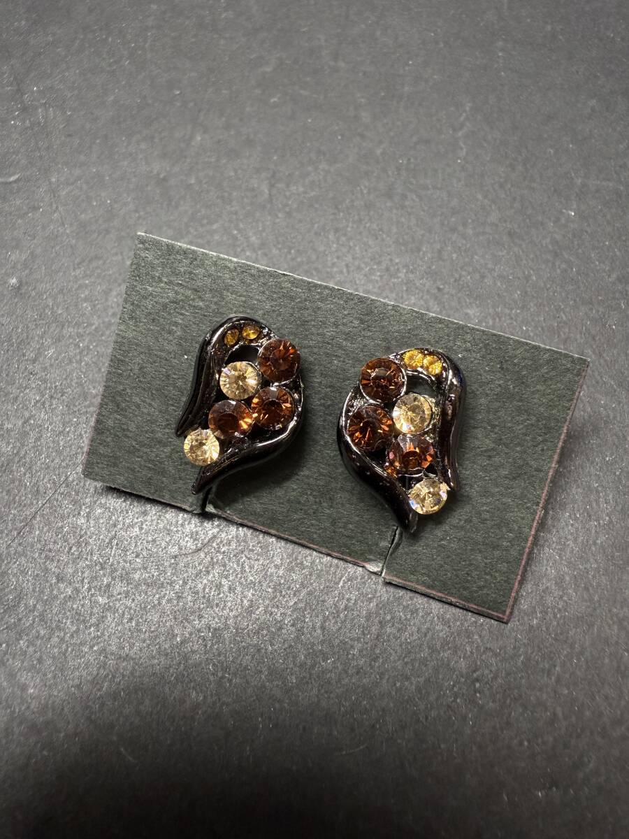 ★コレクター必見 ビンテージ イヤリング オレンジ系 レディース アクセサリー 飾り 小ぶり 耳飾り コレクション GT817