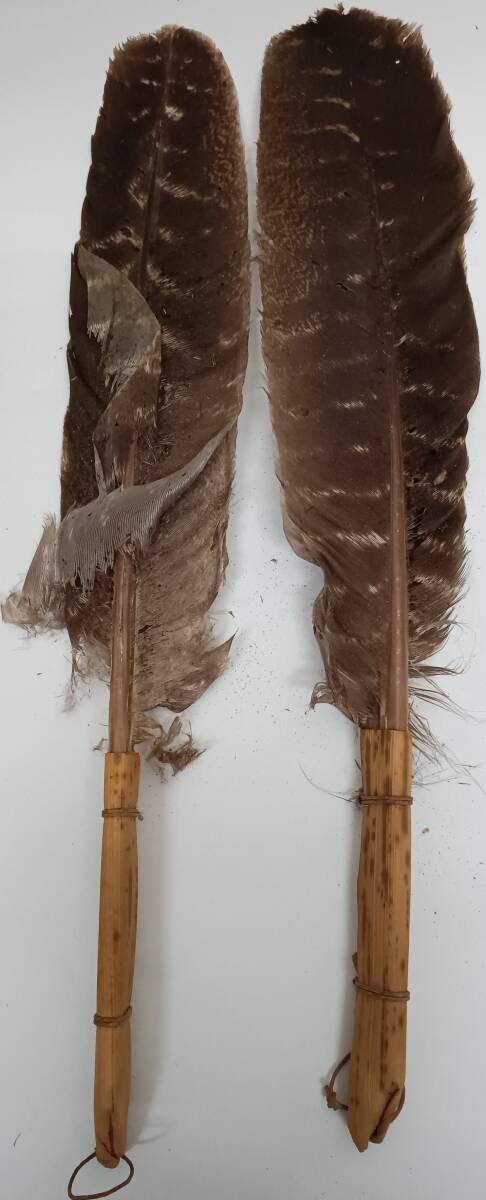 ☆稀少品☆ 羽ほうき 羽箒 熊鷹 2本セット 骨董 木箱付き
