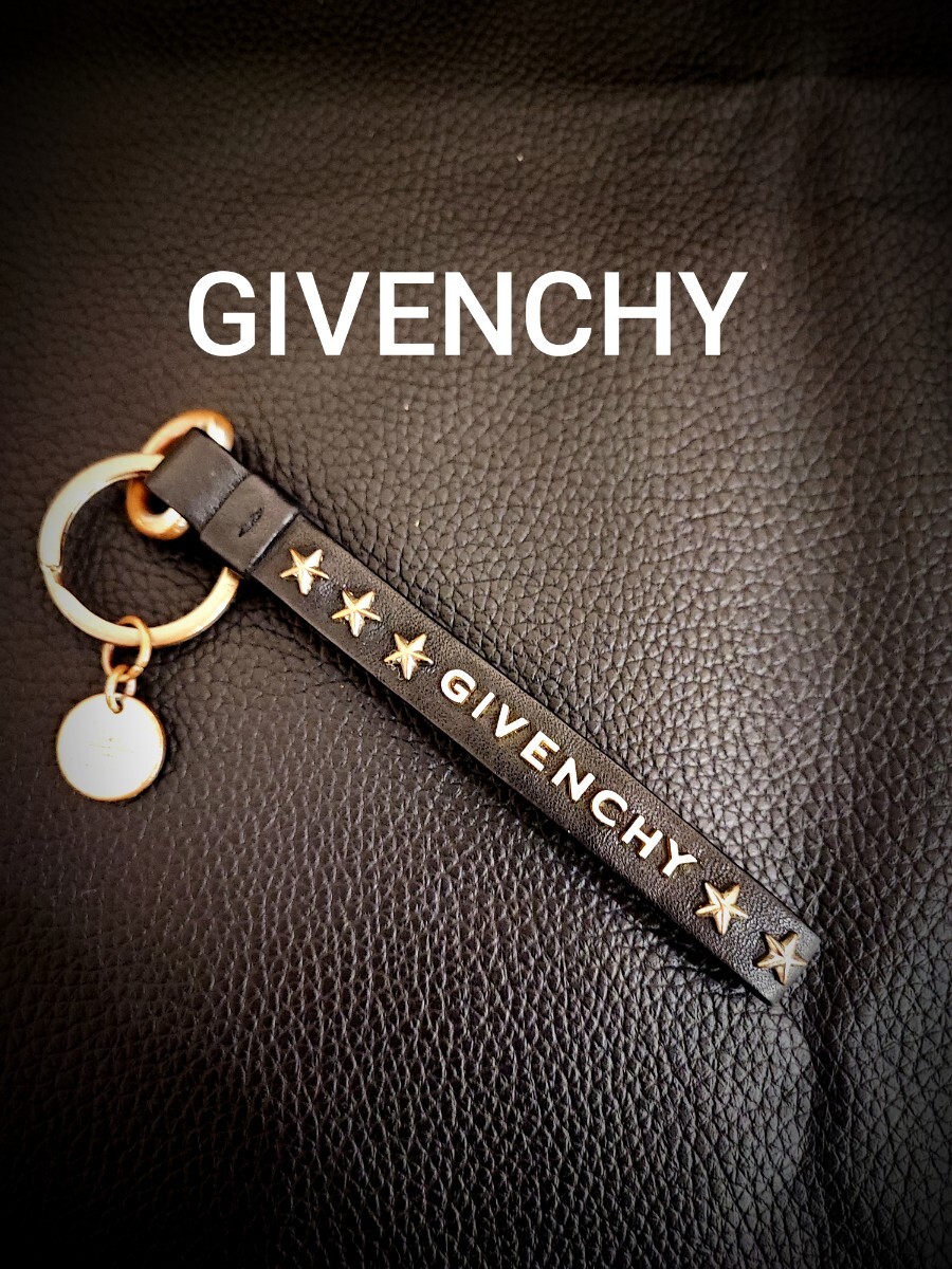 良品　GIVENCHY ジバンシー ジバンシィ キーホルダー キーリング ゴールド キーチャーム　キーケース　スマートキー　バッグチャーム
