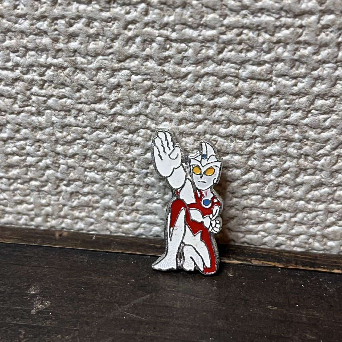 小学館バッジ ウルトラマンA ウルトラマンエース 1 放送当時 バッチ 当時物 円谷プロ レトロ