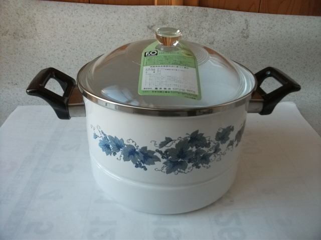 即決　ホーロー 琺瑯 深型 兼用両手なべ ２０ｃｍ ４，７L 茹で上げざる付き　ＩＨ　ガス　ＯＫ　鍋 ぶどう　FOG20 昭和レトロ ビンテージ