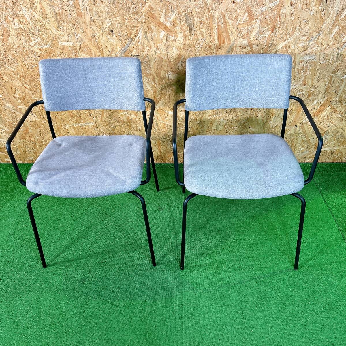 シンプル イス ２脚 セット 椅子 スチール パイプ 読書 待合 インダストリアル インテリア 引取歓迎 中古 現状品 佐川220サイズ