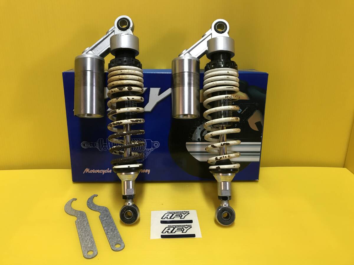 ★売り切り★中古★ジャンク★RC★リア★ショック★サスペンション★ホワイト★シルバー★レストア★部品取り★現状ご理解頂ける方に★